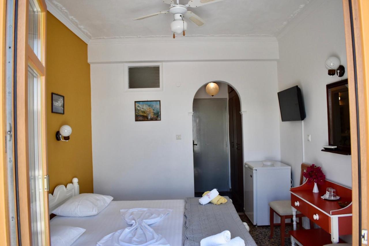 Minoa Hotel Naoussa Esterno foto
