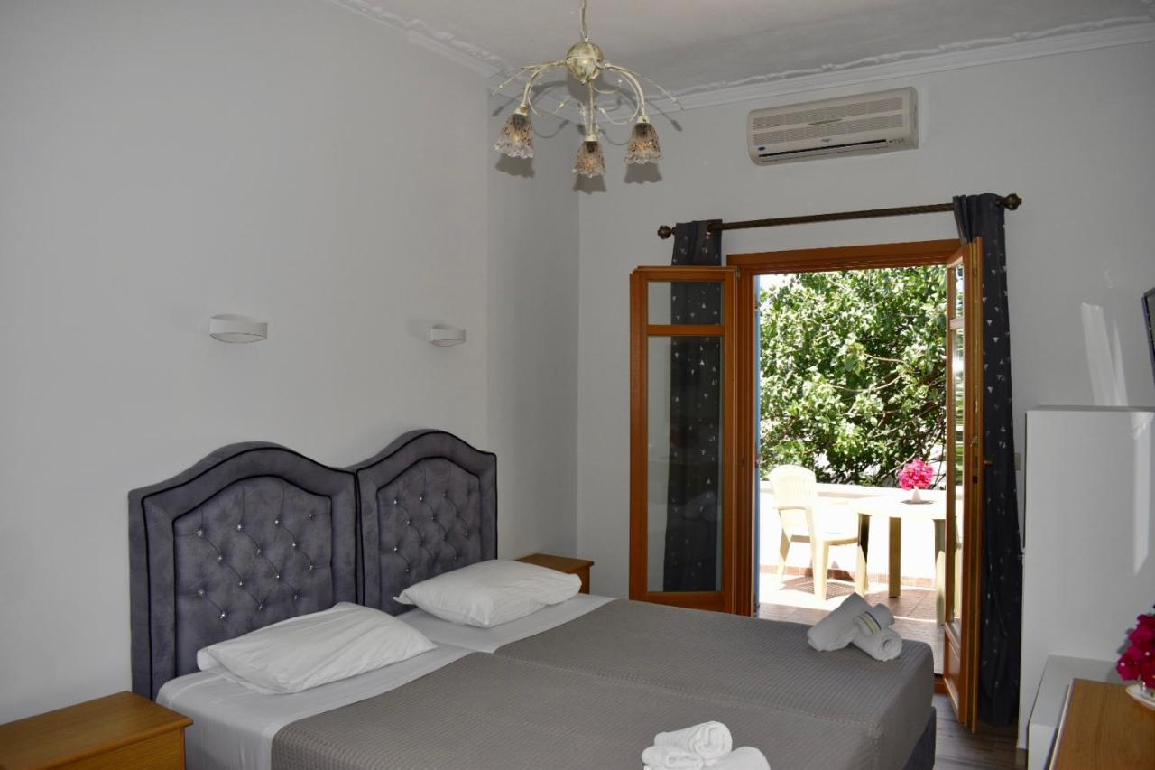 Minoa Hotel Naoussa Esterno foto