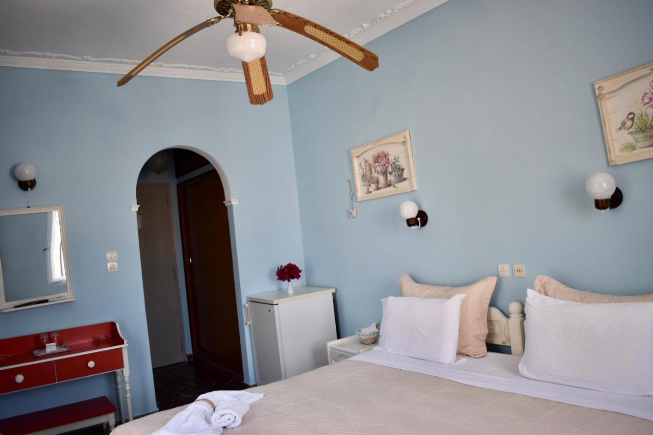 Minoa Hotel Naoussa Esterno foto