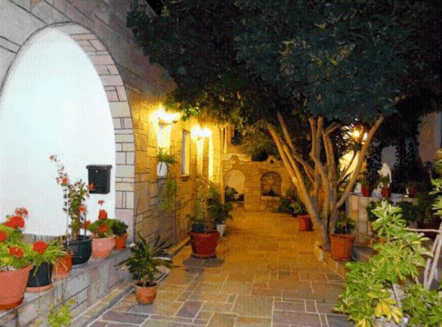Minoa Hotel Naoussa Esterno foto